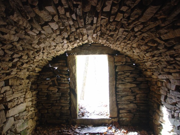 Thompson CT Stone Arch Root Cellar