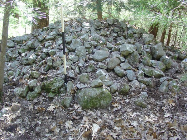 large-mound-on-ground-cairn