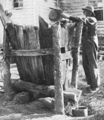Lye leaching hopper 1913 Mississippi